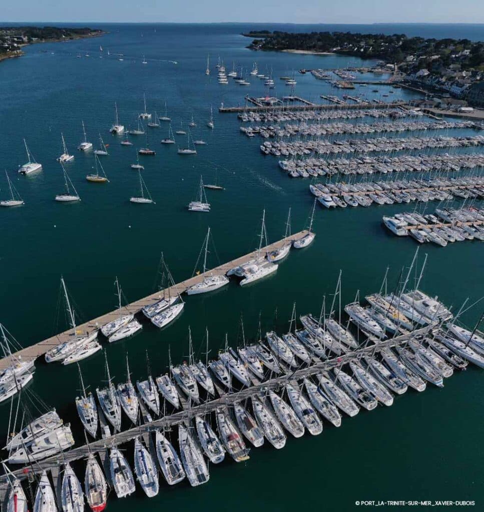 Quel est le port de départ en Bretagne ?