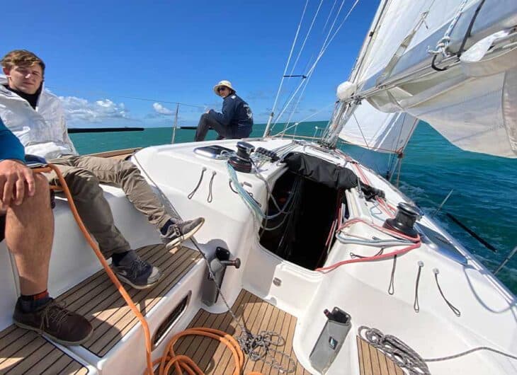 Stage de voile en Manche week-end : 2 jours, une île