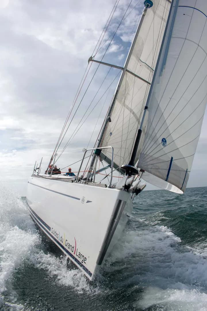 Voilier Dufour 44 — photo 2